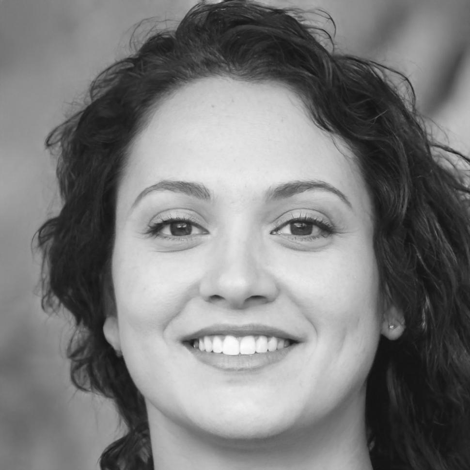 Marina Vega, instructora de finanzas personales