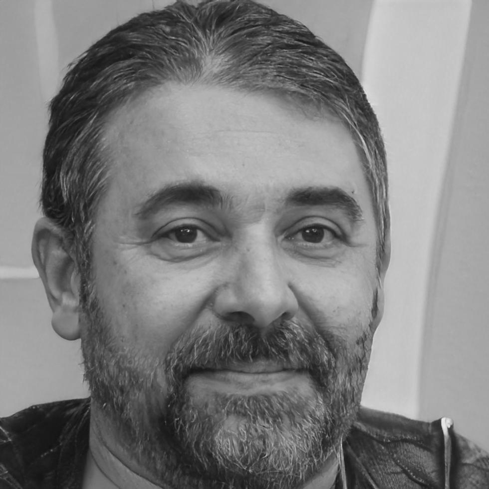 Miguel Carrera, Director Regional de Servicios Financieros