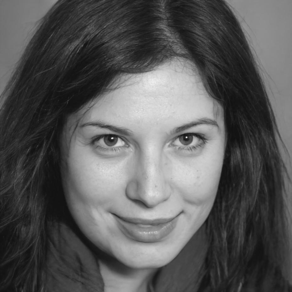 María Elena González